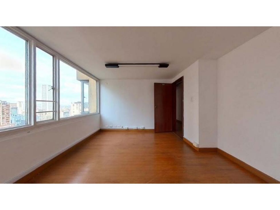 OFICINA 132 M2 EN VENTA, LA CANDELARIA, SECTOR FINANCIERO Y COMERCIAL — foto 4