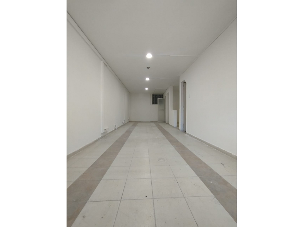 OFICINA CON LOCAL EN ARRIENDO, VILLAVICENCIO - 1