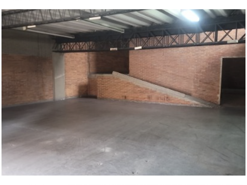 LOCAL COMERCIAL EN ARRIENDO, LOS HEROES — foto 2