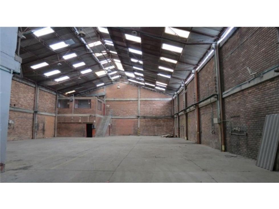 BODEGA INDUSTRIAL DE 769 M² LOS EJIDOS, PUENTE ARANDA