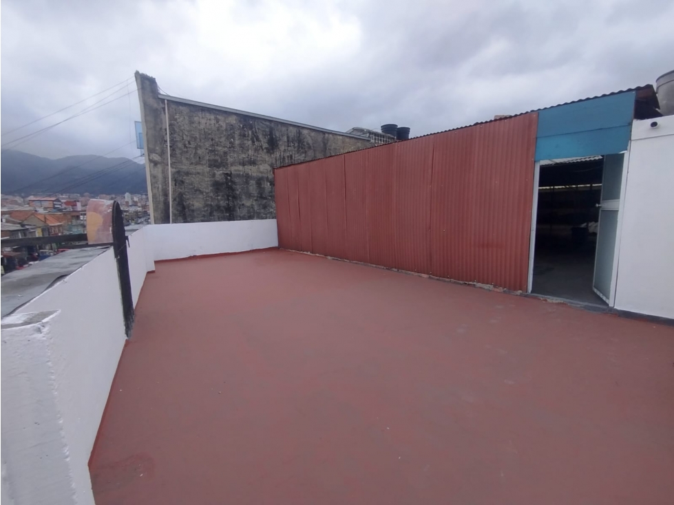 BODEGA EN ARRIENDO - 7 DE AGOSTO - 6
