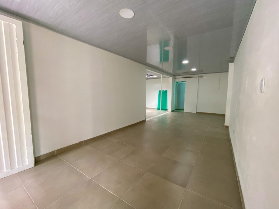 LOCAL EN ARRIENDO NORMANDÍA, BOGOTÁ - 6