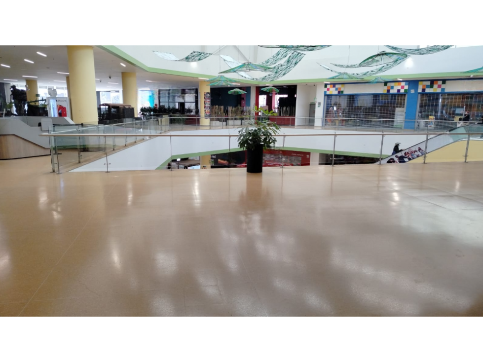 LOCAL DE COMIDAS EN ARRIENDO, CENTRO COMERCIAL DE MADELENA — foto 3