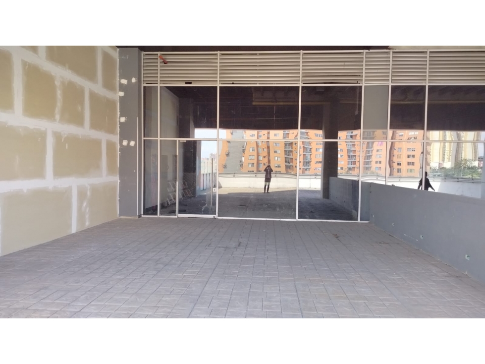 LOCAL EN ARRIENDO, SECTOR MADELENA, BOGOTA