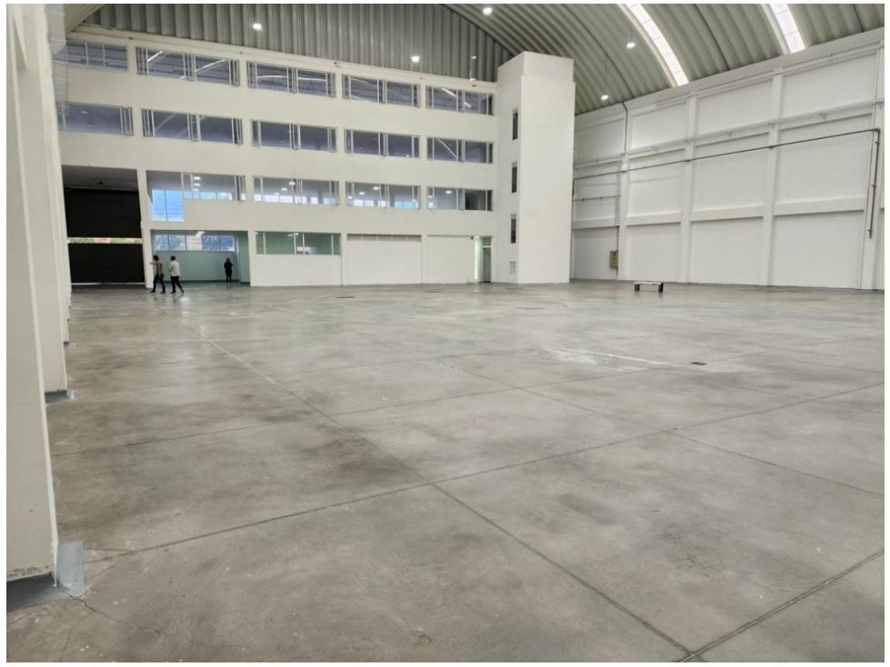 BODEGA INDUSTRIAL EN VENTA, EXCELENTE UBICACION EN PUENTE ARANDA — foto 3