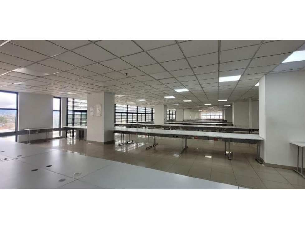 OFICINA AMOBLADA EN VENTA, LOS MONJES, ZONA EMPRESARIAL Y COMERCIAL — foto 4