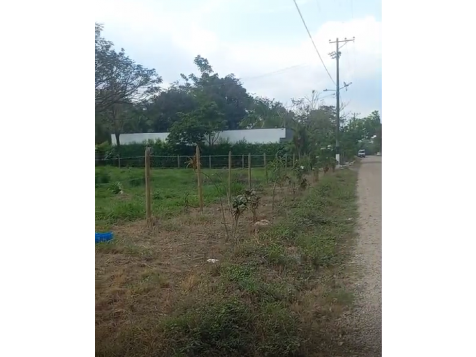 LOTE ESQUINERO EN VENTA, APIAY, VIA PUERTO LOPEZ - 1