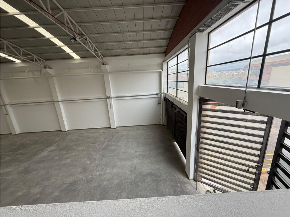 Bodega en Arriendo Tunja 720 m² con doble altura y mezanine - 4