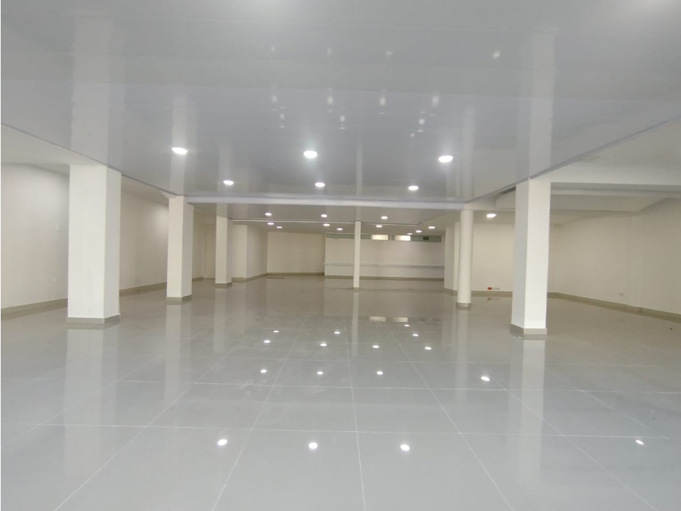 EXCELENTE LOCAL COMERCIAL EN ARRIENDO, VILLAVICENCIO - 1