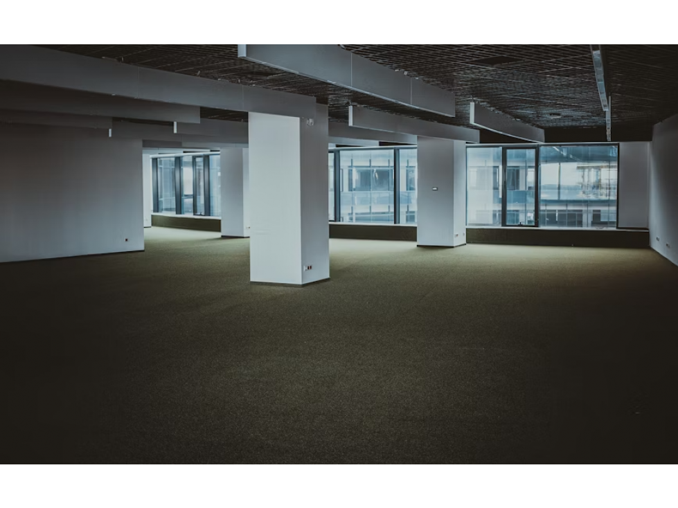 OFICINAS EN ARRIENDO | EDIFICIO CORPORATIVO | SECTOR CHICÓ - 6