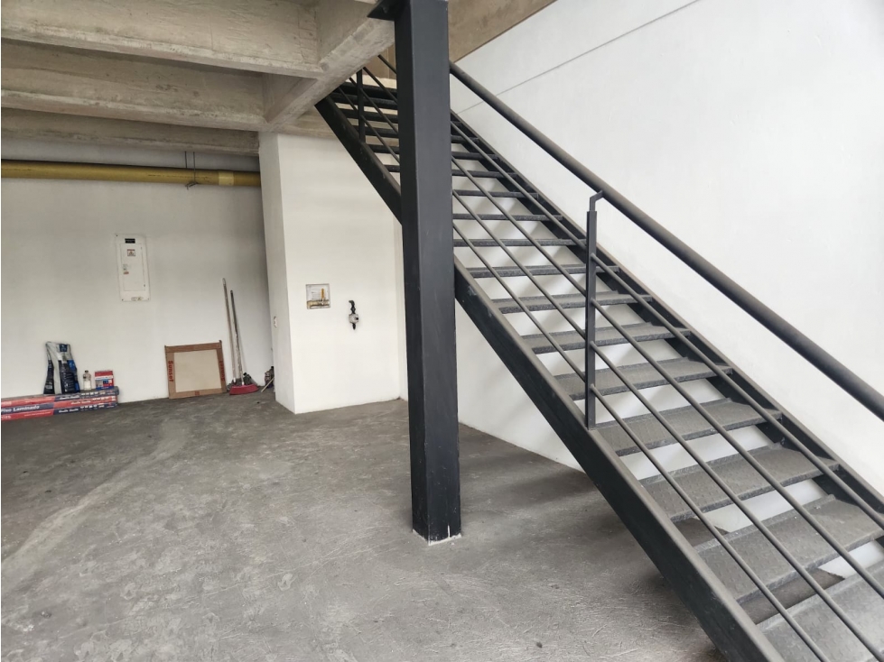 LOCAL COMERCIAL EN ARRIENDO - TOBERIN
