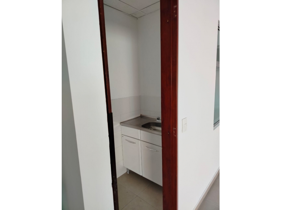 OFICINA 100 M2 EN ARRIENDO - SECTOR EL LAGO — foto 5