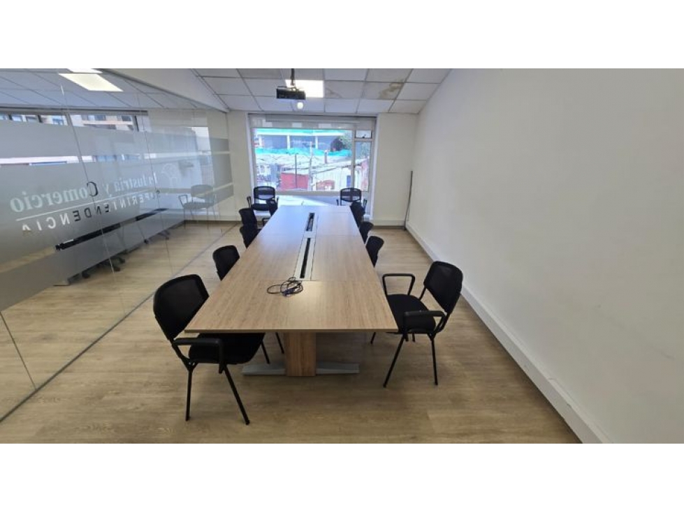 EDIFICIO DE 1.370 M2 EN ARRIENDO, SAN MARTIN - 6