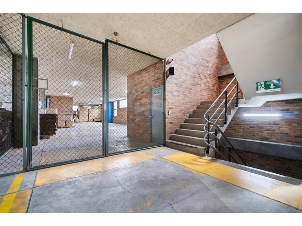 EDIFICIO EN ARRIENDO, 630 KVA, TOBERIN - 3