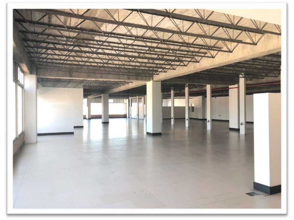 OFICINA 1.071 M² EN ARRIENDO, LA FLORESTA