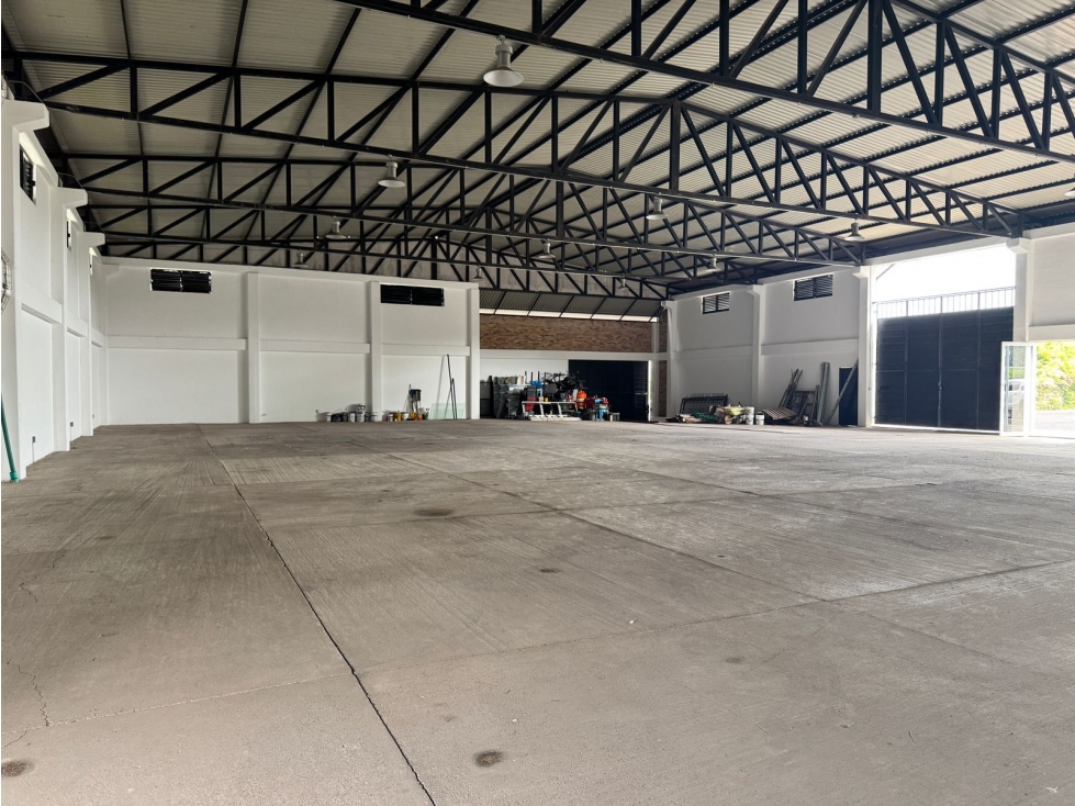 BODEGA EN ARRIENDO CERCA A VILLAVICENCIO - 2