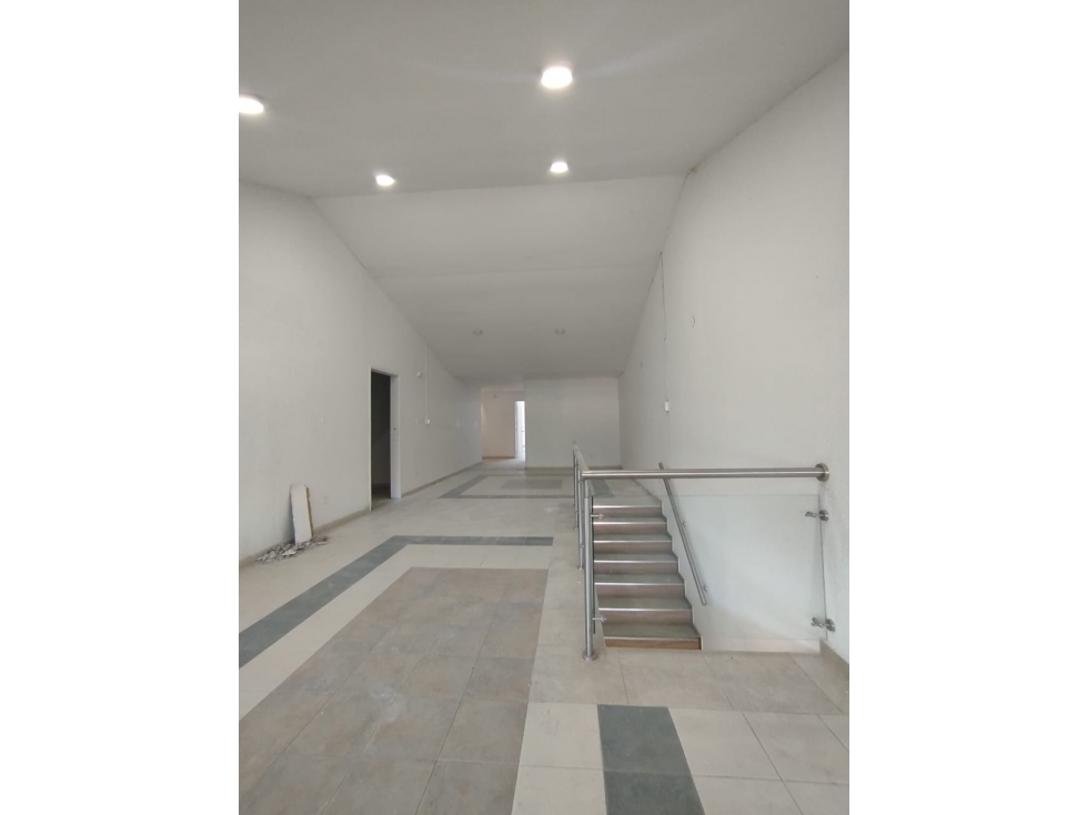 OFICINA CON LOCAL EN ARRIENDO, VILLAVICENCIO - 2