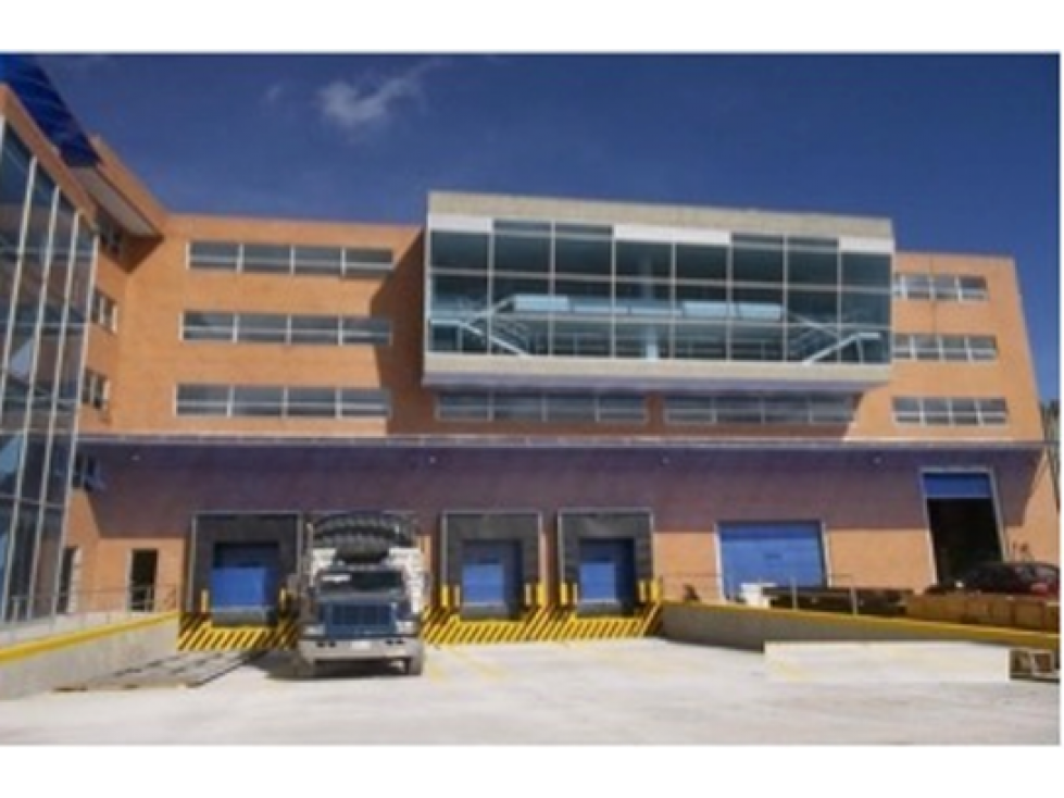 Bodega para uso logístico y comercial en venta Fontibón 13.839 m²
