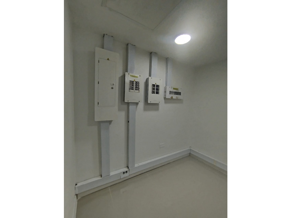 EXCELENTE LOCAL COMERCIAL EN ARRIENDO, VILLAVICENCIO - 4