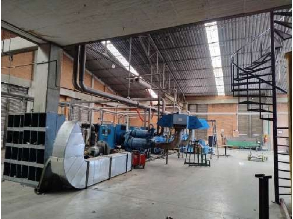 BODEGA EN ARRIENDO, MONTEVIDEO, 500 KVA