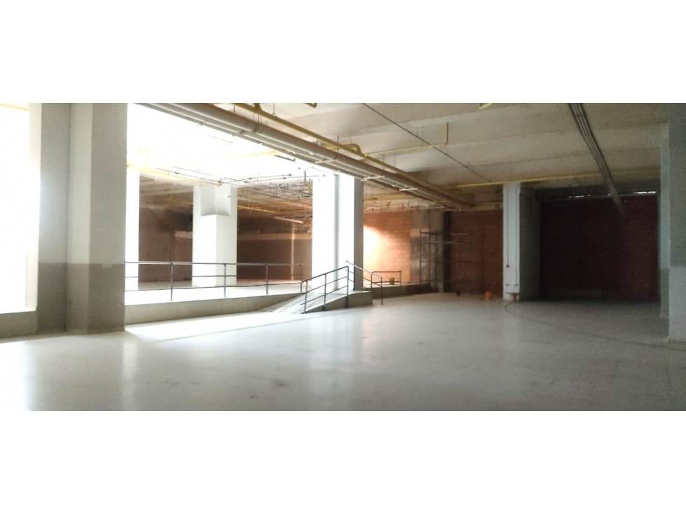LOCAL COMERCIAL EN ARRIENDO - VILLAVICENCIO - 4