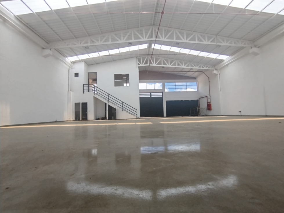 ESPECTACULAR BODEGA INDUSTRIAL EN ARRIENDO, TUNJA - 3