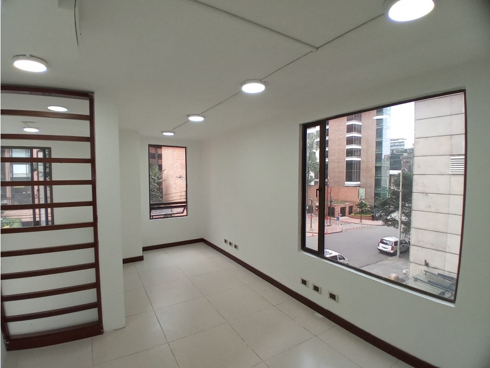 EDIFICIO EN VENTA BARRIO LA PORCIUNCULA — foto 3