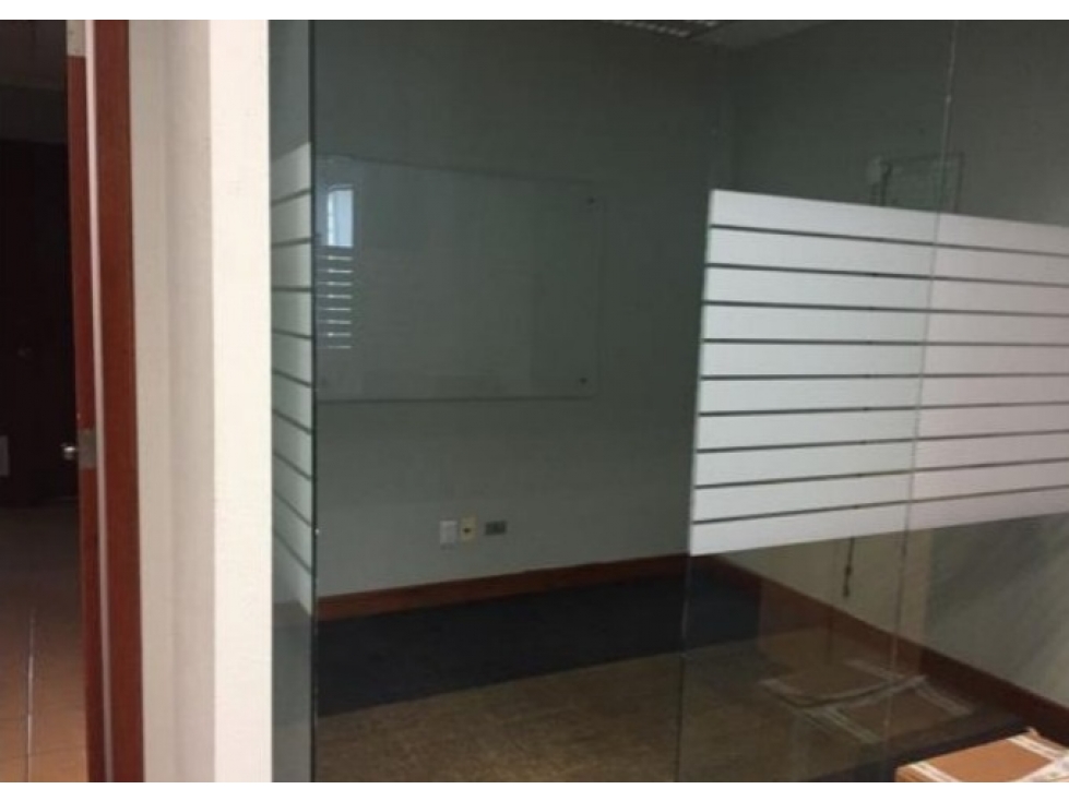 OFICINA EN RENTA DE 196 M2 EN AV. TOMAS FERNANDEZ CON ESTACIONAMIENTO - 6