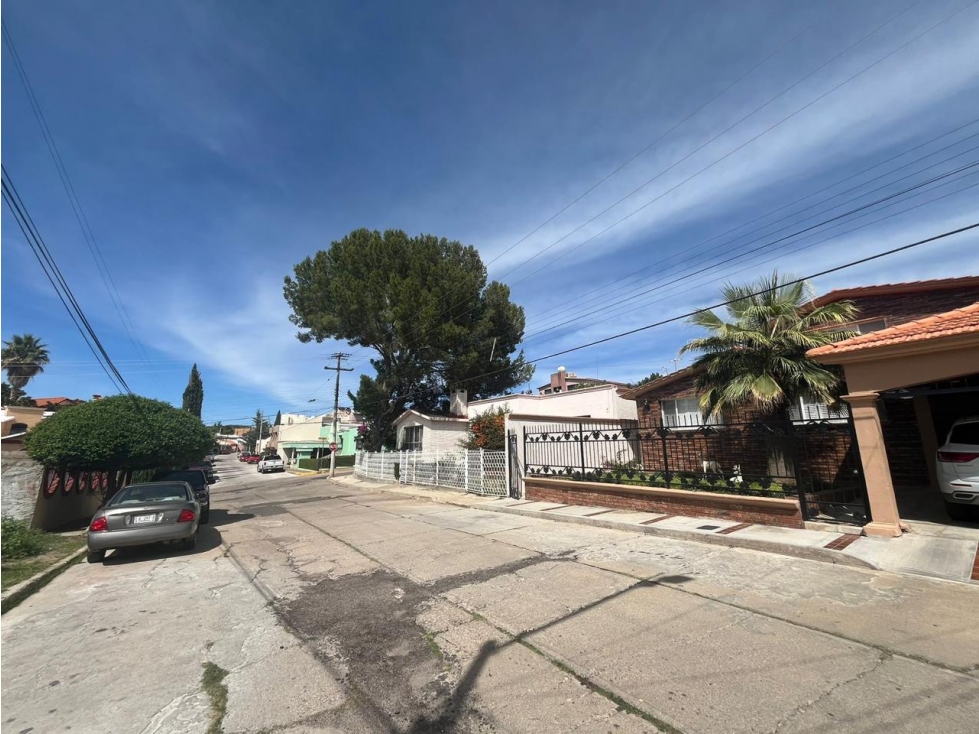 CASA EN VENTA EN PARRAL CHIHUAHUA DE UNA PLANTA EN ESQUINA — foto 2