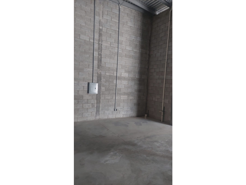 LOCAL EN RENTA DE 60 M2 ZONA RANCHO ANAPRA EN OBRA GRIS — foto 4