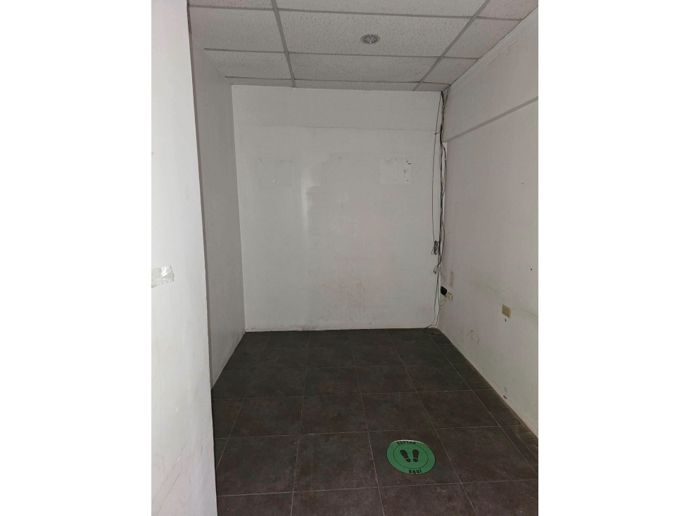 LOCAL COMERCIAL EN RENTA PLAZA GRANDE - 3