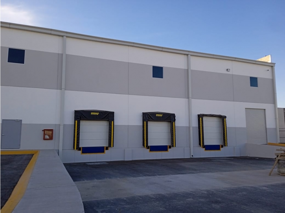 BODEGA EN RENTA DE 4500 M2 EN PARQUE INDUSTRIAL RIO BRAVO CON ANDEN — foto 2