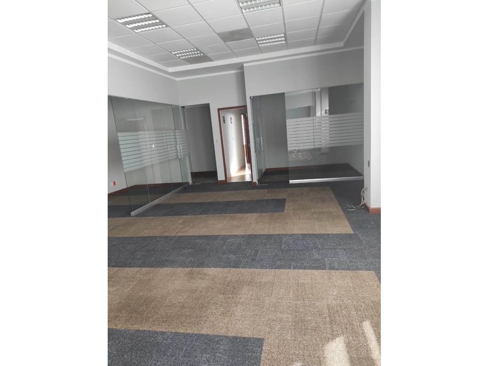 OFICINA EN RENTA DE 196 M2 EN AV. TOMAS FERNANDEZ CON ESTACIONAMIENTO - 5