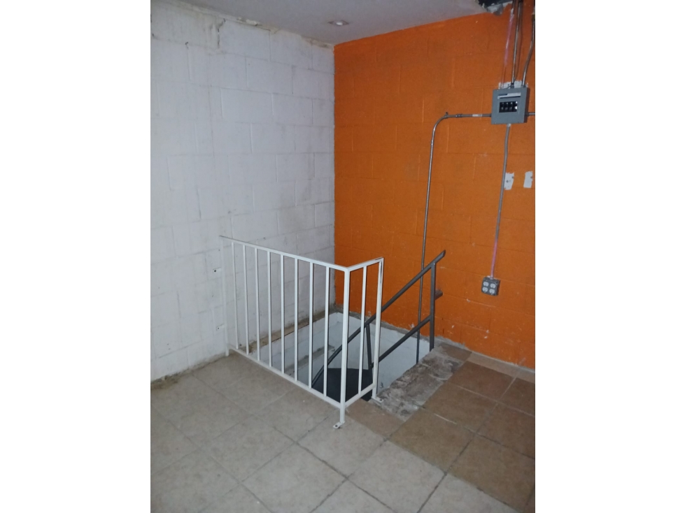 LOCAL EN RENTA EN PLAZA COMERCIAL LAS AMERICAS CON MEZANINE — foto 6