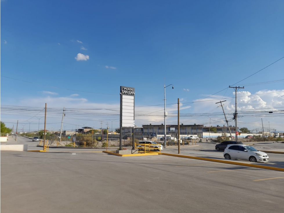 LOCAL EN RENTA DE 160 M2 ZONA LAS TORRES Y UTCJ EN OBRA GRIS - 1