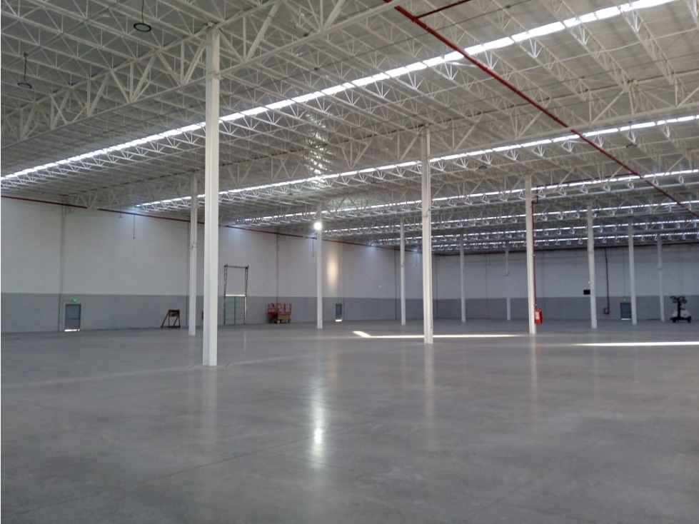 BODEGA EN RENTA DE 4500 M2 EN PARQUE INDUSTRIAL RIO BRAVO CON ANDEN — foto 4