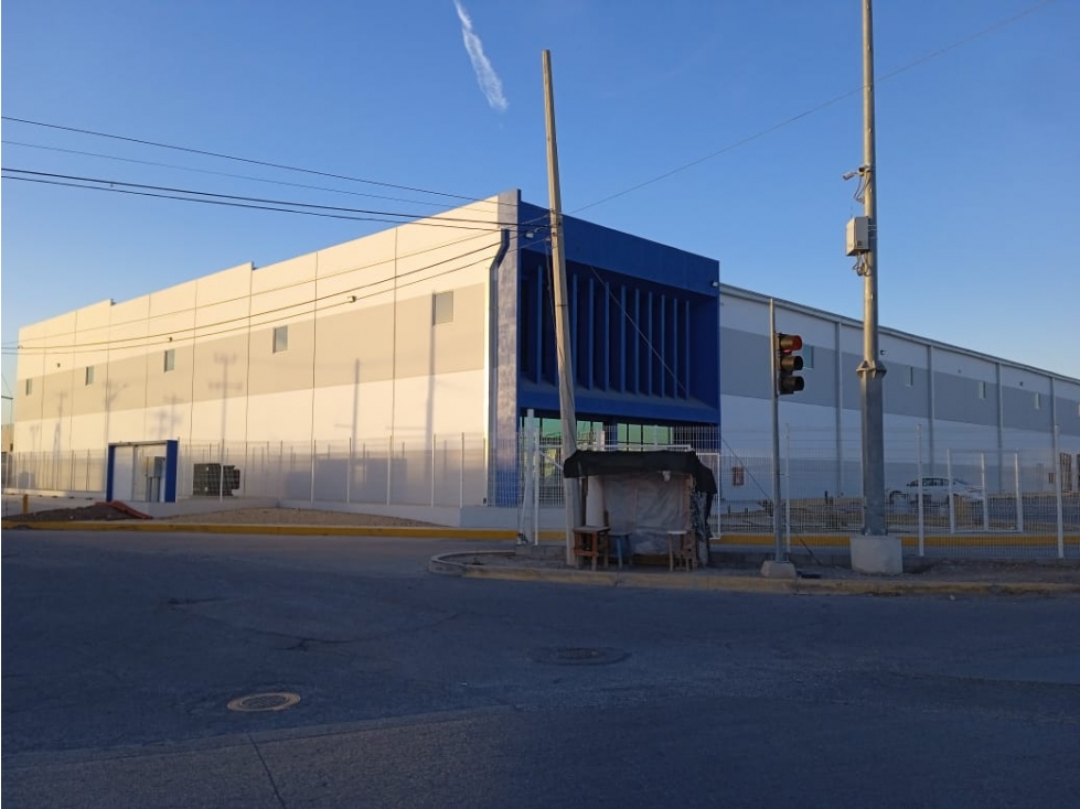 BODEGA EN RENTA DE 4500 M2 EN PARQUE INDUSTRIAL RIO BRAVO CON ANDEN