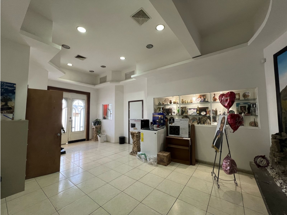 LOCAL EN RENTA DE 380 M2 ZONA OSCAR FLORES CON SALON DE EVENTOS - 5