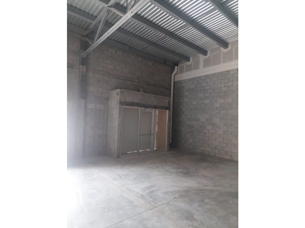 LOCAL EN RENTA DE 60 M2 ZONA RANCHO ANAPRA EN OBRA GRIS — foto 3