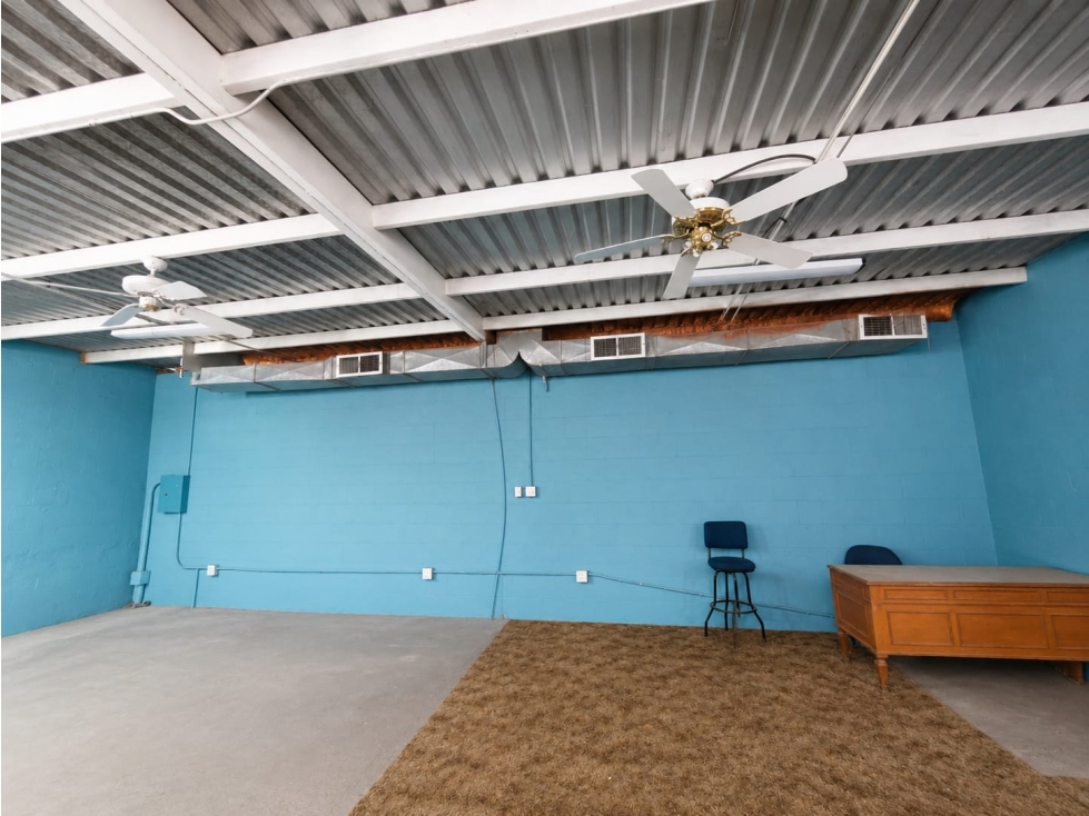 PROPIEDAD COMERCIAL EN VENTA EN COL. EX HIPÓDROMO - 4
