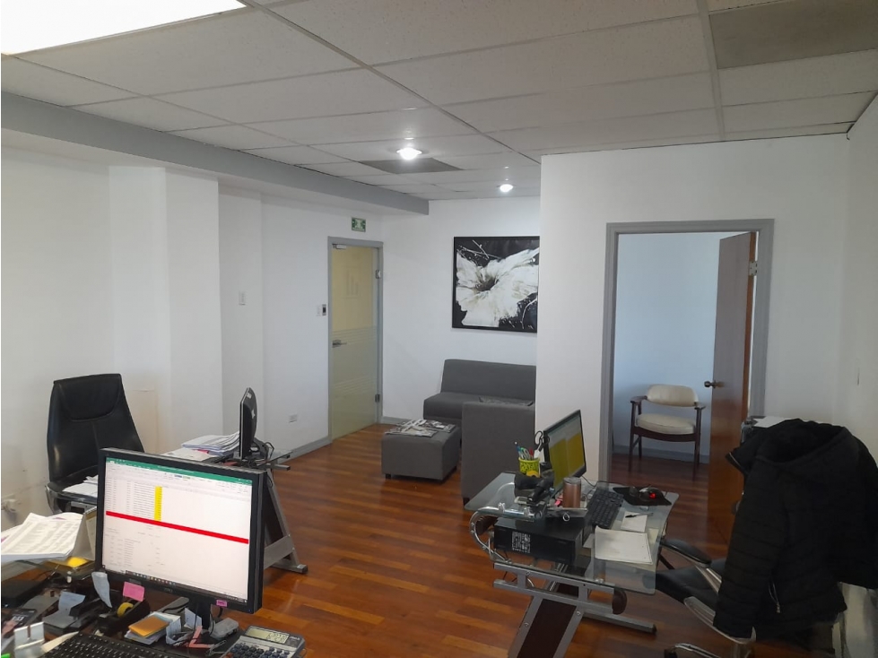 OFICINA EN RENTA DE 75 M2 ZONA AV DE LA RAZA CON ESTACIONAMIENTO — foto 3