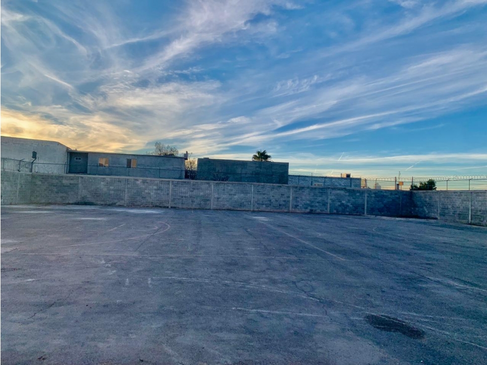 TERRENO EN RENTA DE 1750 M2 ZONA LA CUESTA BARDEADO Y PAVIMENTADO — foto 6