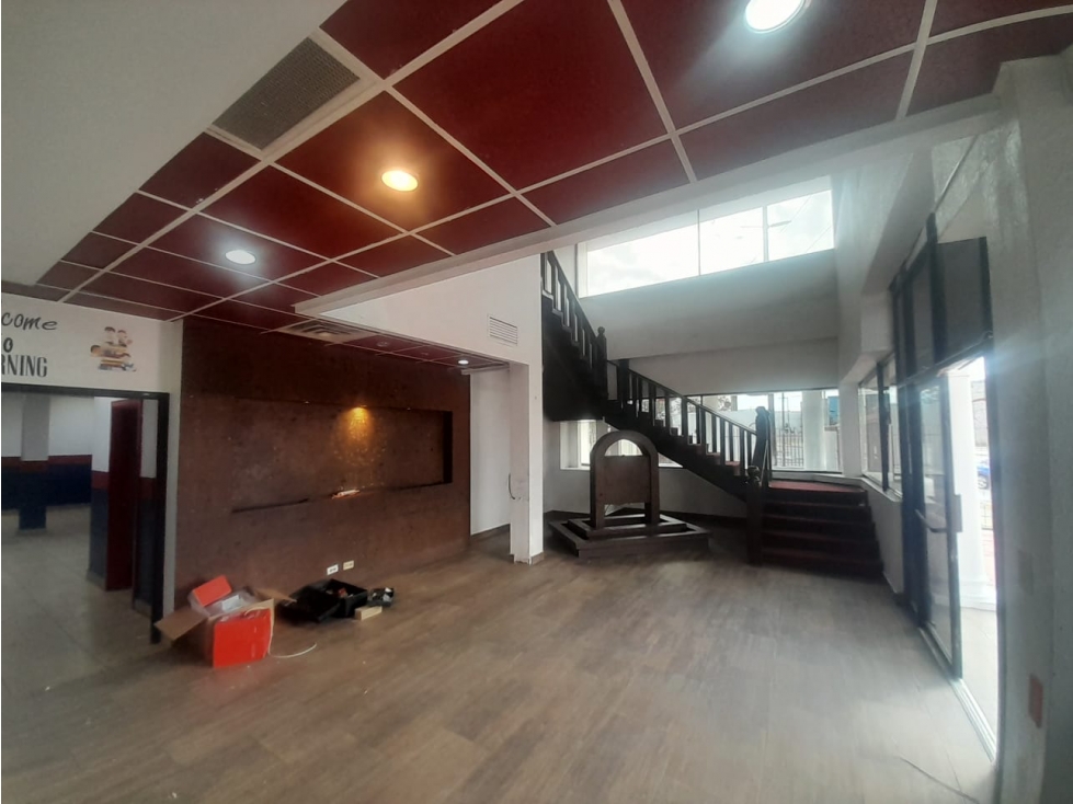 EDIFICIO EN RENTA DE 588 M2 EN AVE TOMAS FERNANDEZ CON SALONES - 5
