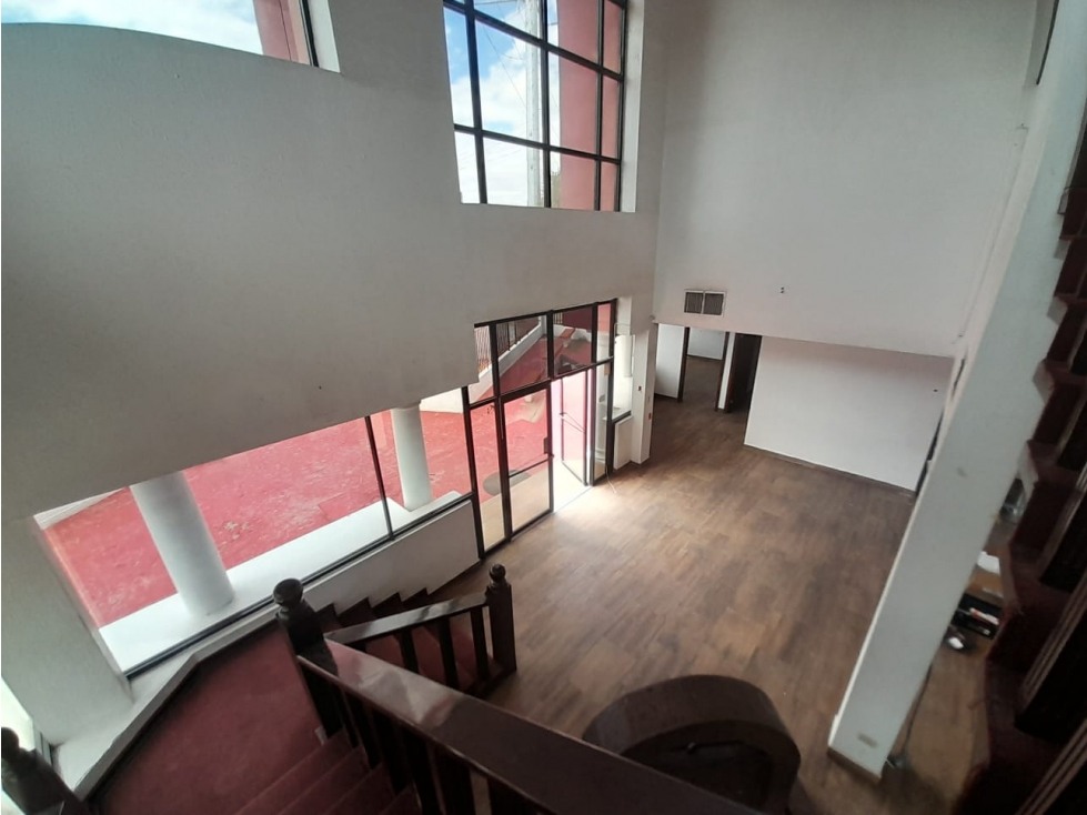 EDIFICIO EN RENTA DE 588 M2 EN AVE TOMAS FERNANDEZ CON SALONES - 6