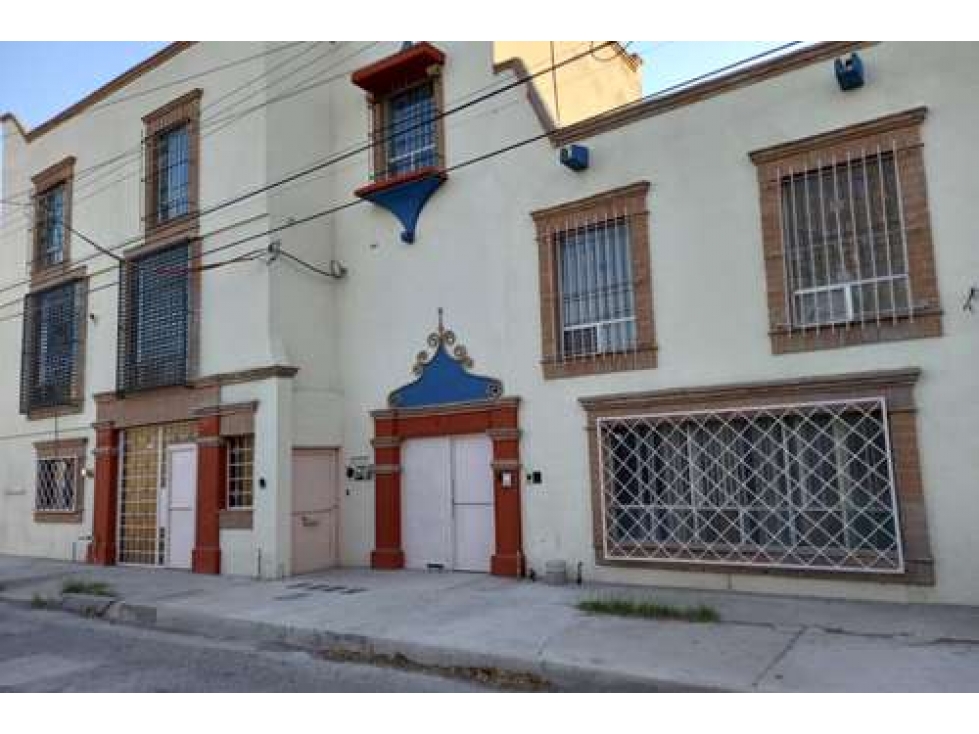 EDIFICIO EN VENTA EN LA JOYA ZONA INSURGENTES IDEAL PARA INVERSIÓN - 2