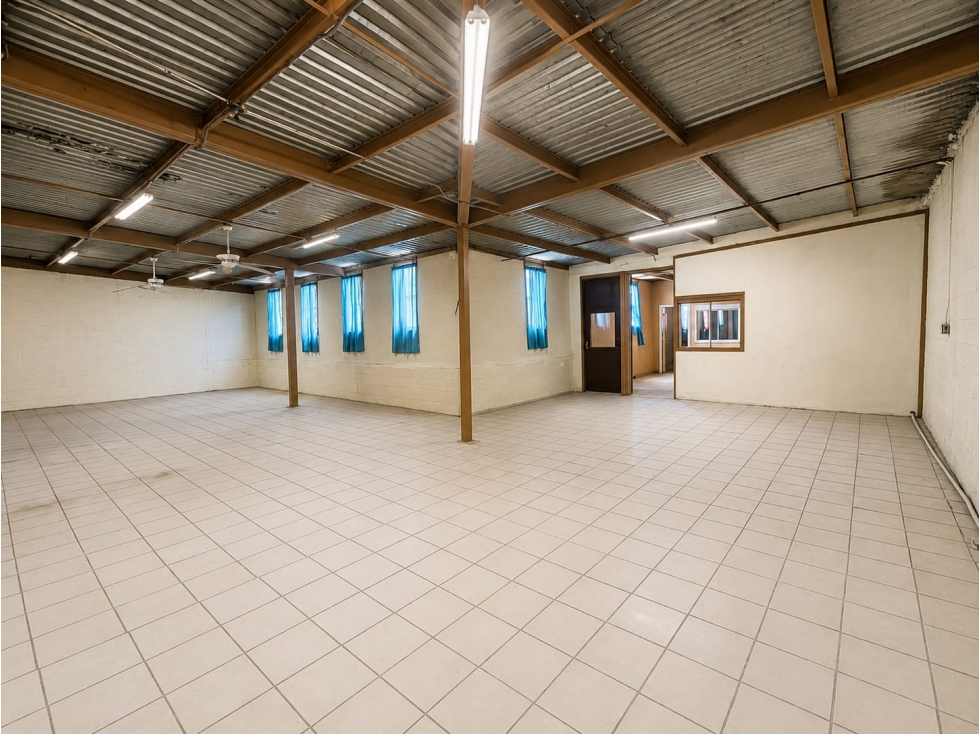PROPIEDAD COMERCIAL EN VENTA EN COL. EX HIPÓDROMO - 3