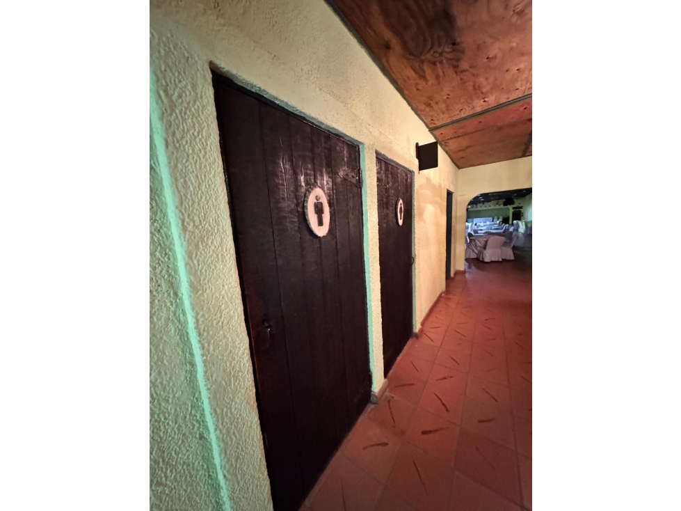 PROPIEDAD ESTILO SANTA FE CON DEPARTAMENTO Y SALON DE EVENTOS - 4