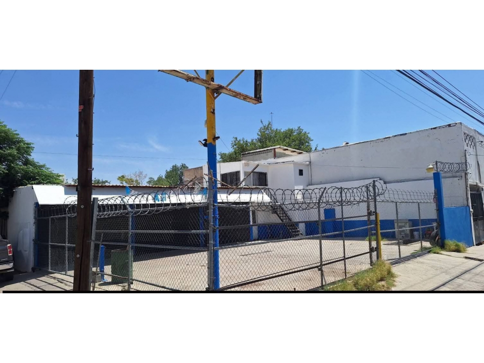TALLER EN VENTA DE 237 M2 EN AV VICENTE GUERRERO CON OFICINA — foto 4