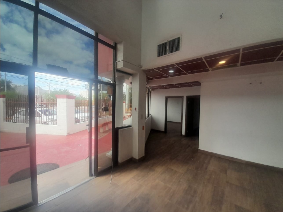 EDIFICIO EN RENTA DE 588 M2 EN AVE TOMAS FERNANDEZ CON SALONES - 3