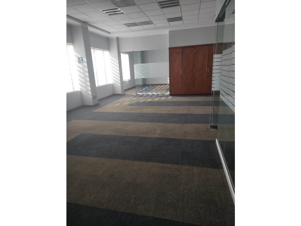 OFICINA EN RENTA DE 196 M2 EN AV. TOMAS FERNANDEZ CON ESTACIONAMIENTO - 3